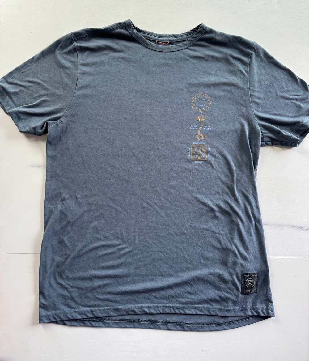 Roark Run Amok Mathis Core Graphic Tee Size L Charcoal Gray